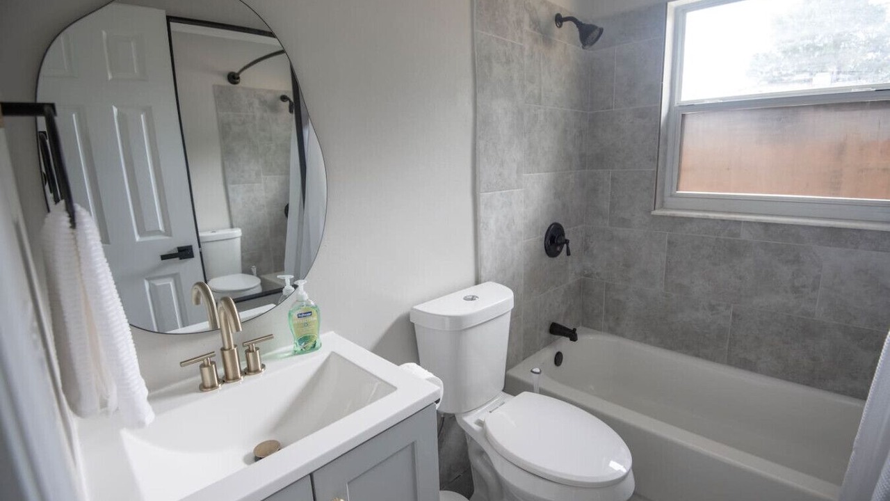 Photo of Others in Pine Castle