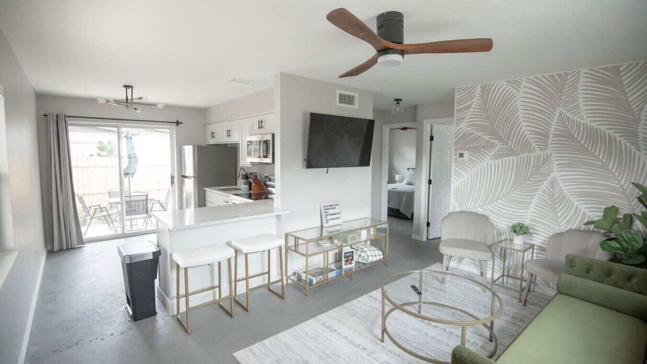 Photo of Others in Pine Castle