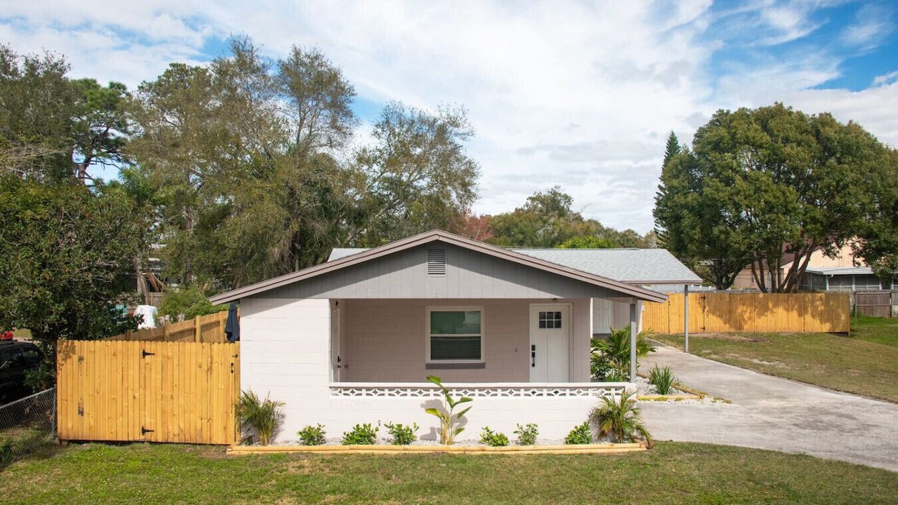 Photo of Others in Pine Castle