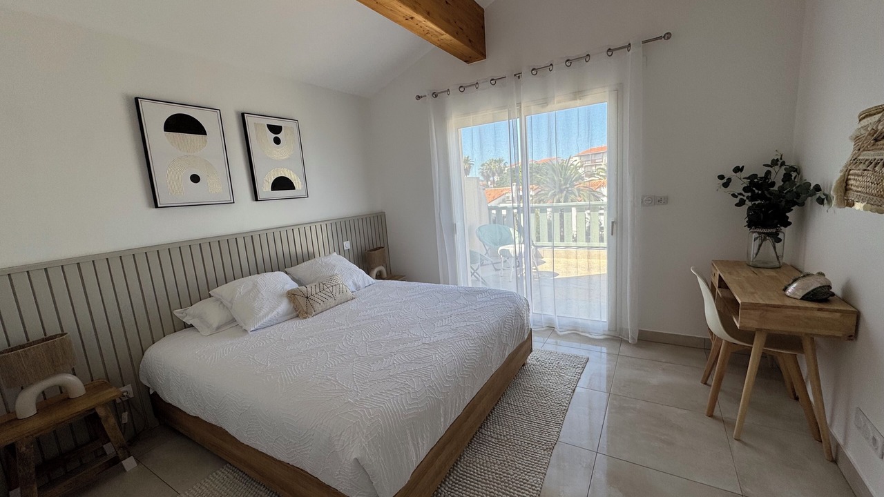 Photo of Bedroom in Saint-Cyprien Plage