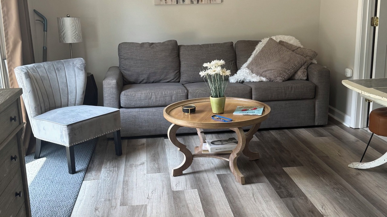 Photo of Livingroom in Killingworth