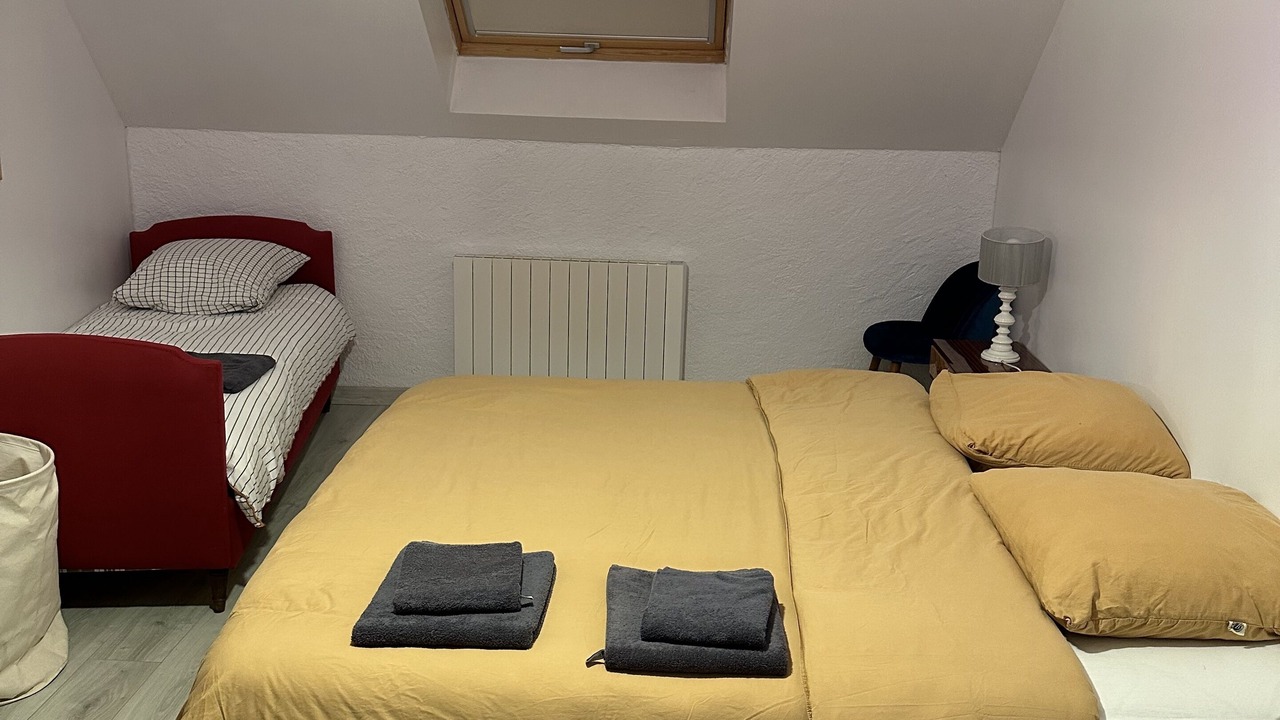 Photo of Bedroom in Manthelan