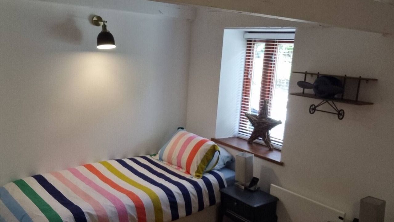 Photo of Bedroom in Lower Trengale