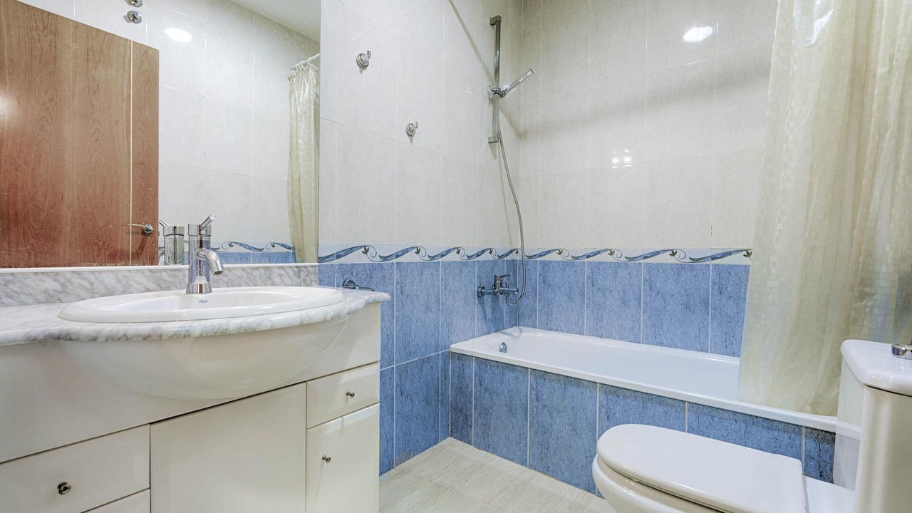Photo of Bathroom in El Mas Isaac