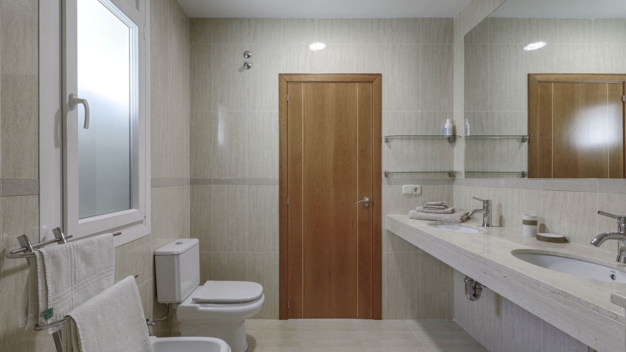 Photo of Bathroom in El Mas Isaac