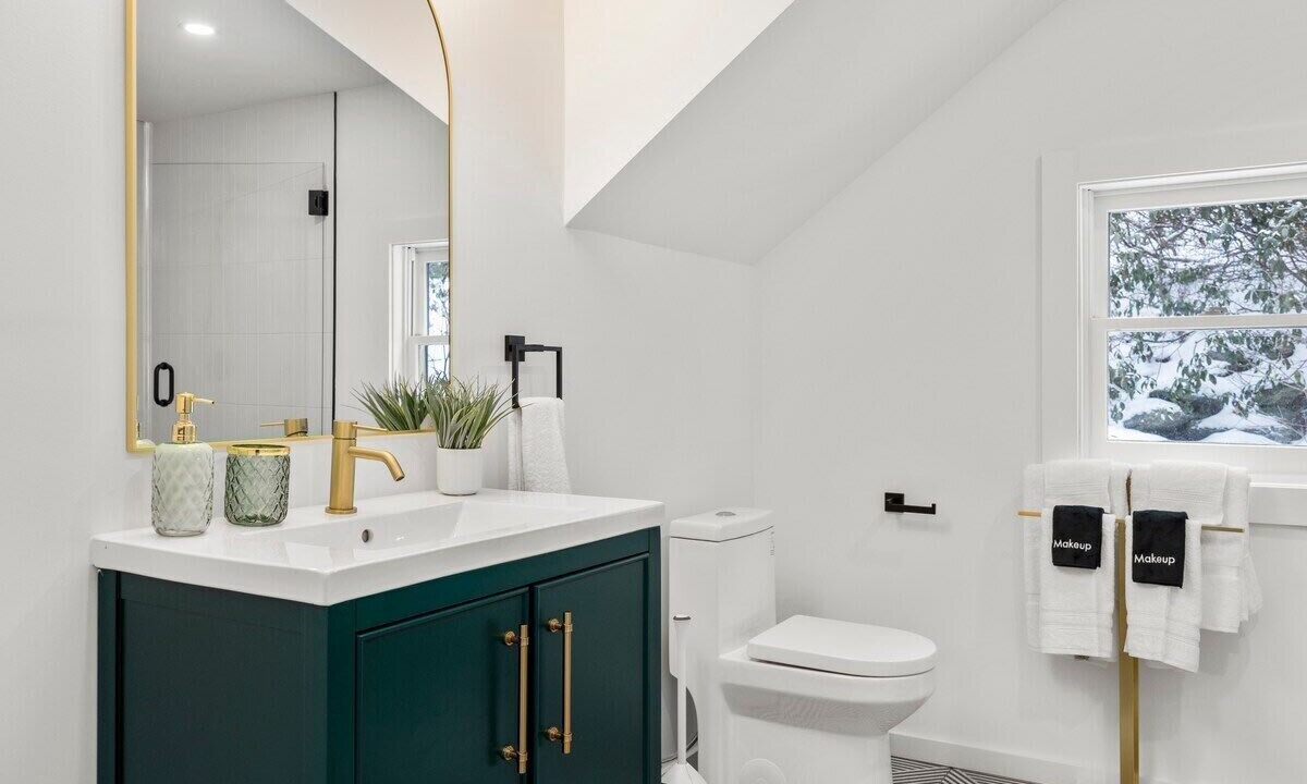 Photo of Bathroom in Hillsdale