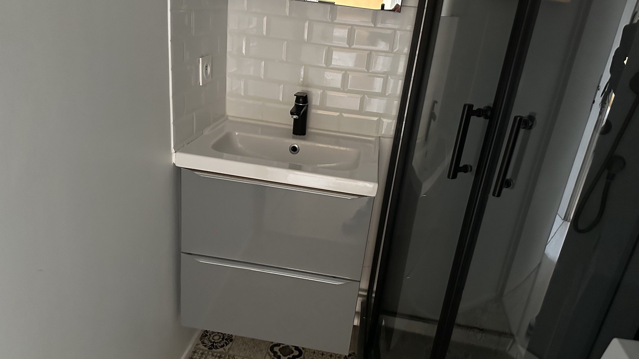Photo of Bathroom in Courseulles-sur-Mer