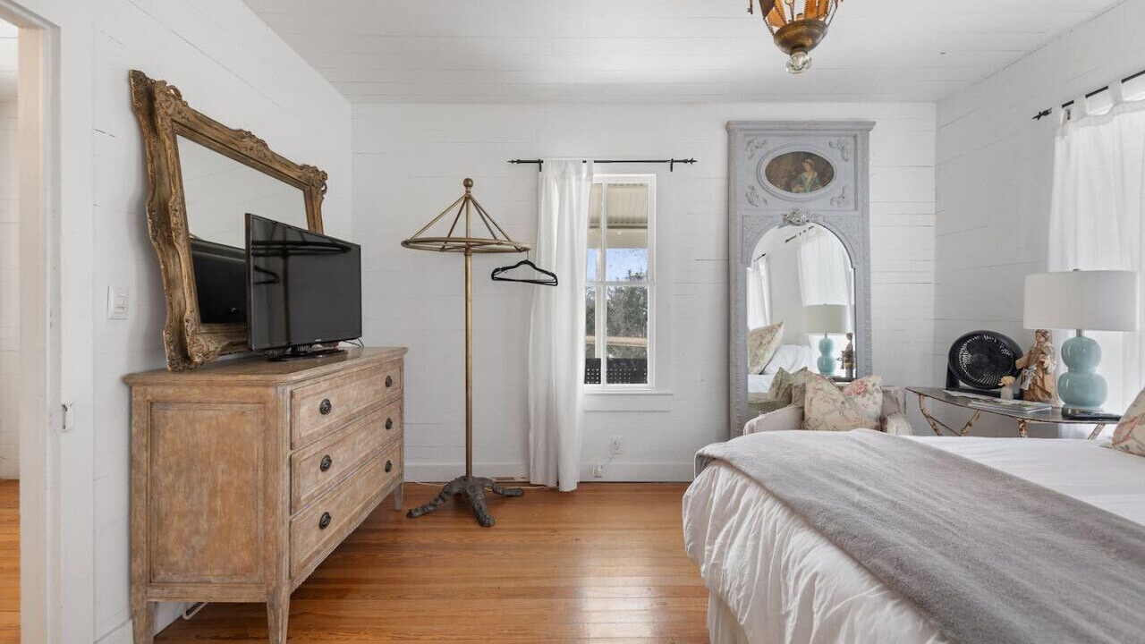 Photo of Bedroom in Warrenton
