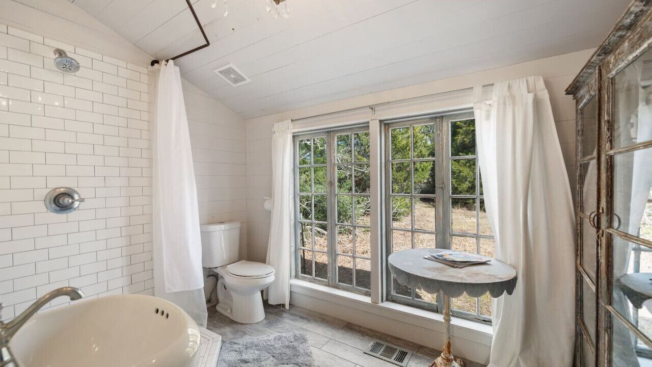 Photo of Bathroom in Warrenton