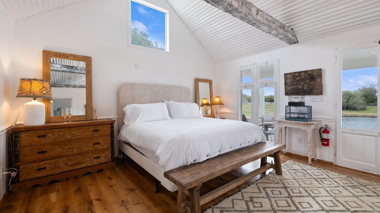 Photo of Bedroom in Round Top