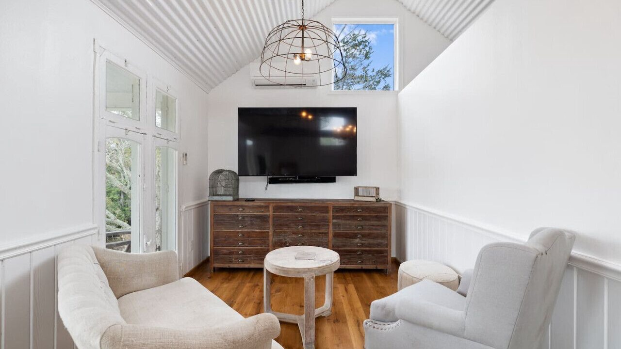 Photo of Livingroom in Round Top