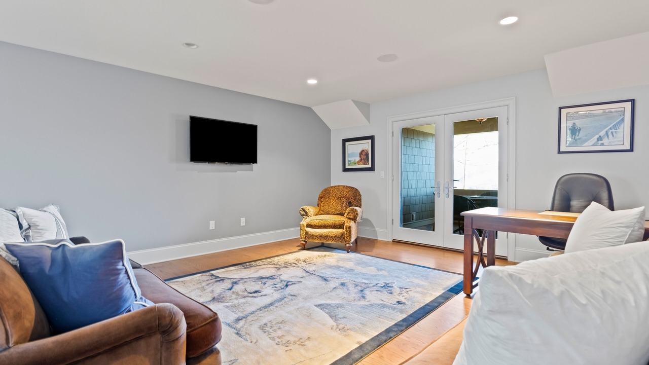 Photo of Livingroom in Bolton Landing