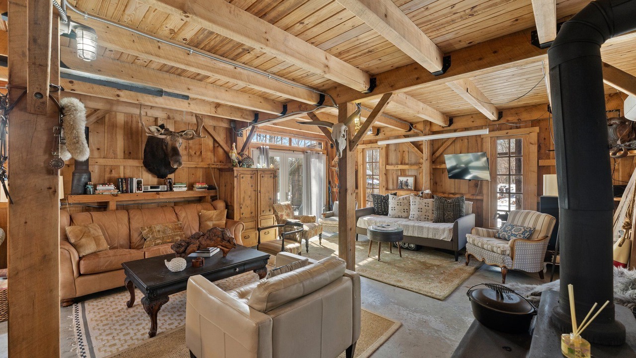 Photo of Livingroom in Charlestown