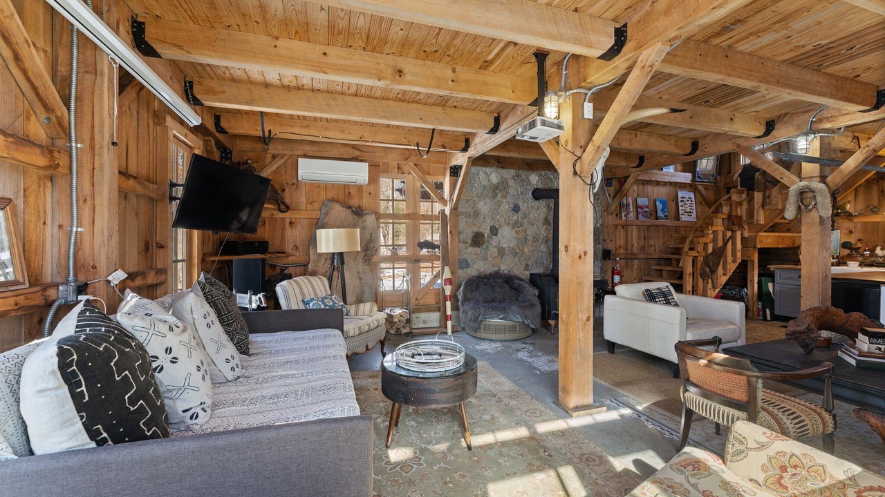 Photo of Livingroom in Charlestown