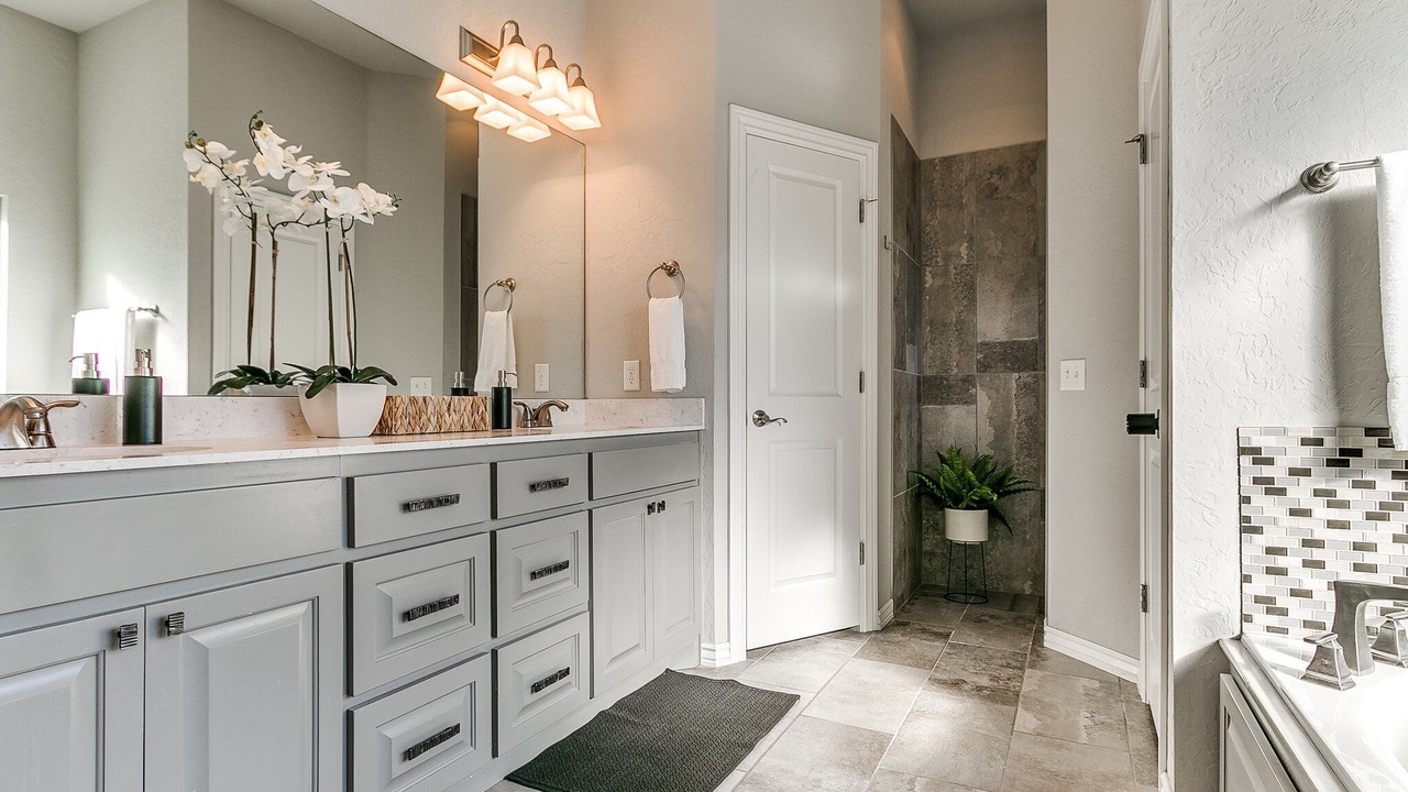 Photo of Bathroom in Central Oklahoma City