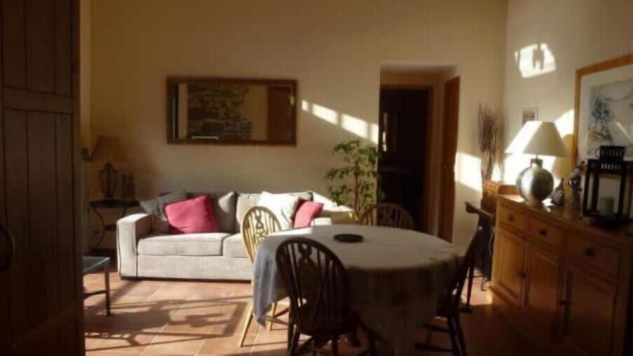 Photo of Others in Requista