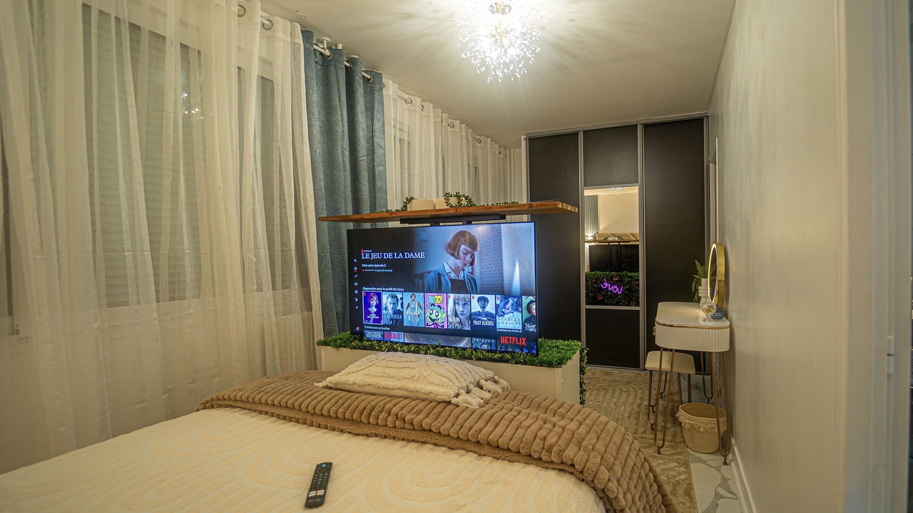 Photo of Bedroom in Le Celle-Saint-Cloud