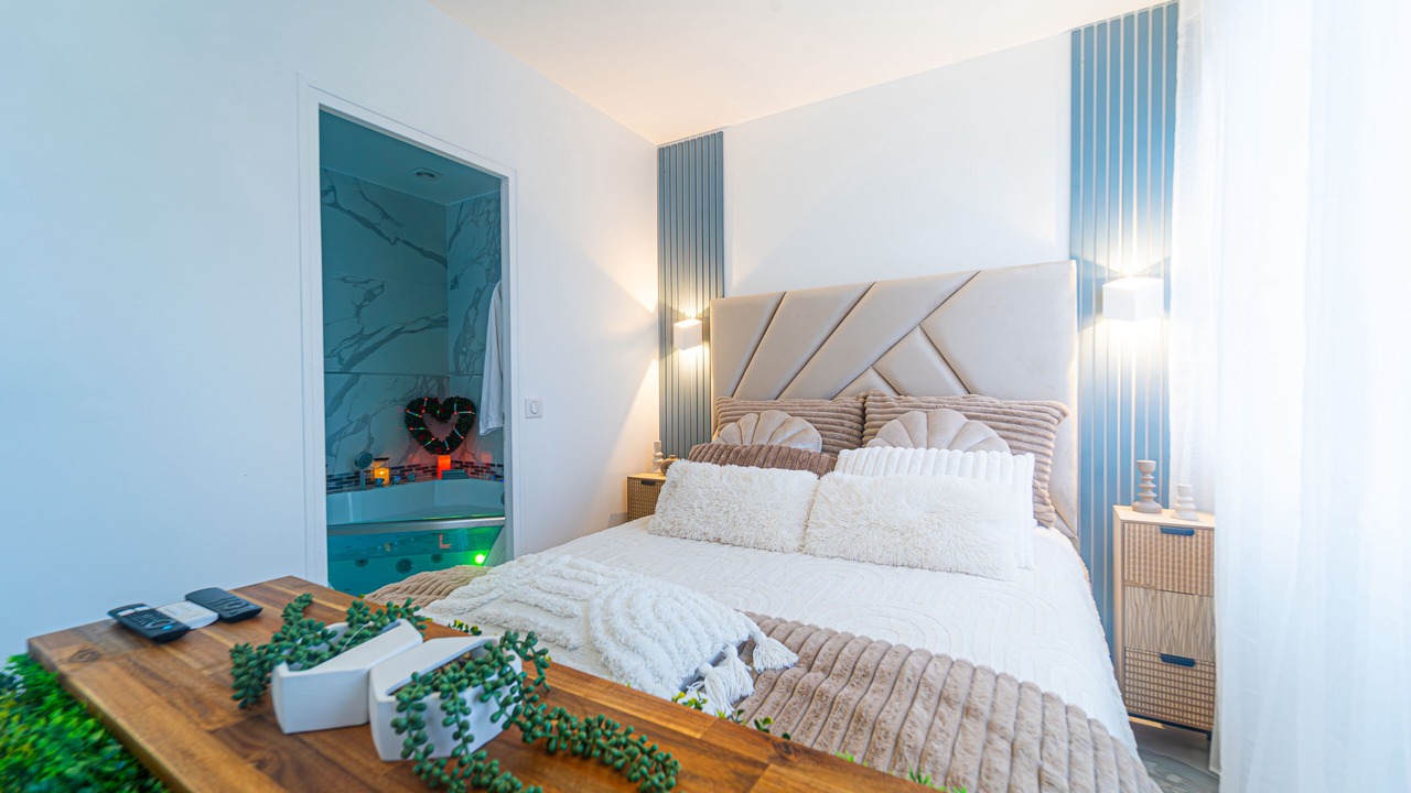 Photo of Bedroom in Le Celle-Saint-Cloud