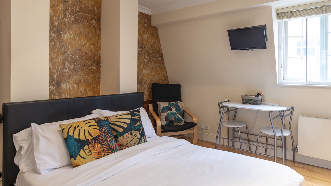 Photo of Others in Tower Hill