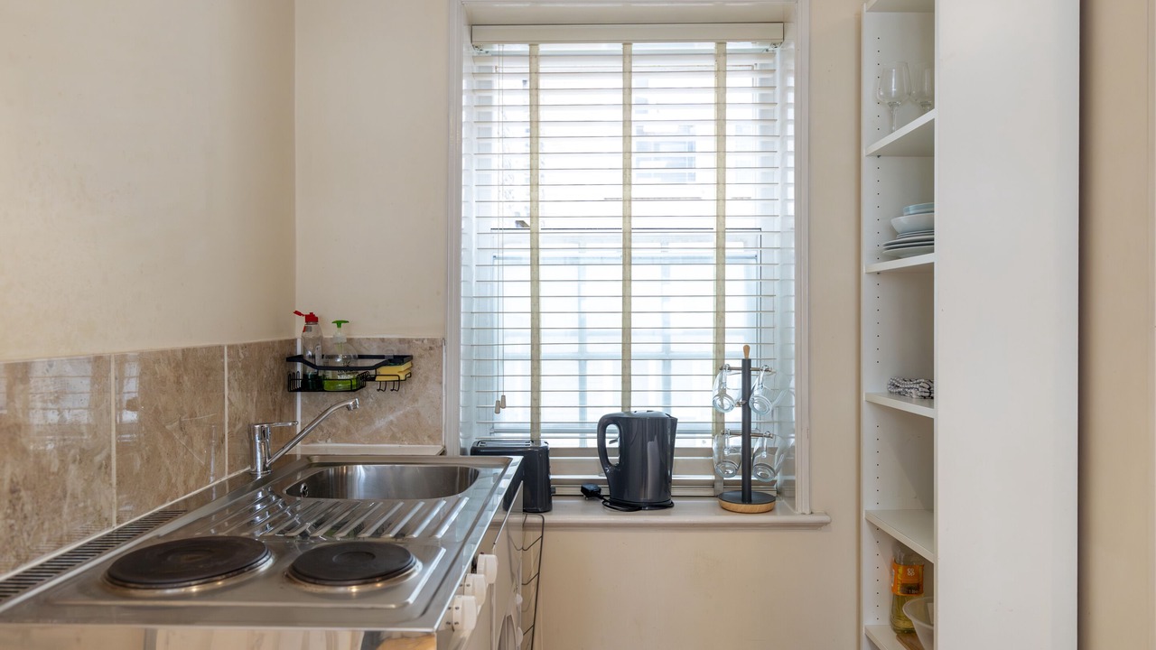 Photo of Others in Tower Hill