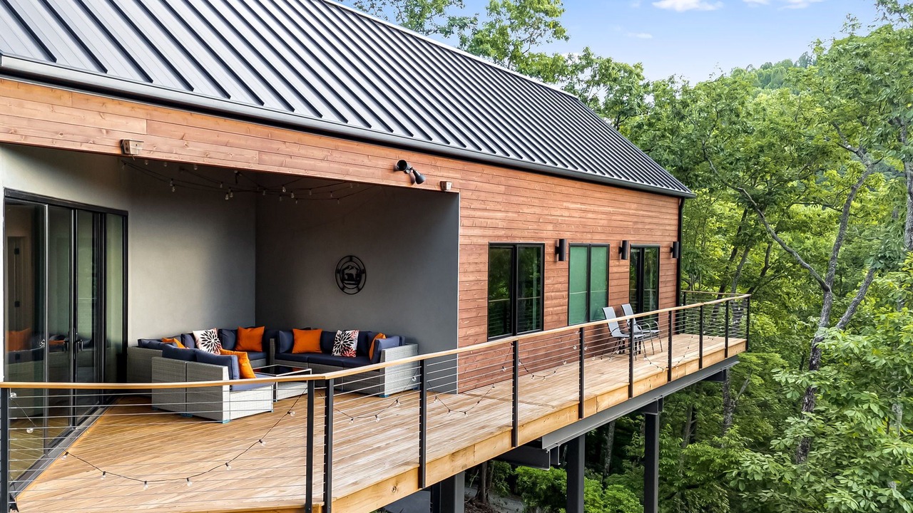 Photo of Patio Balcony in Hendersonville