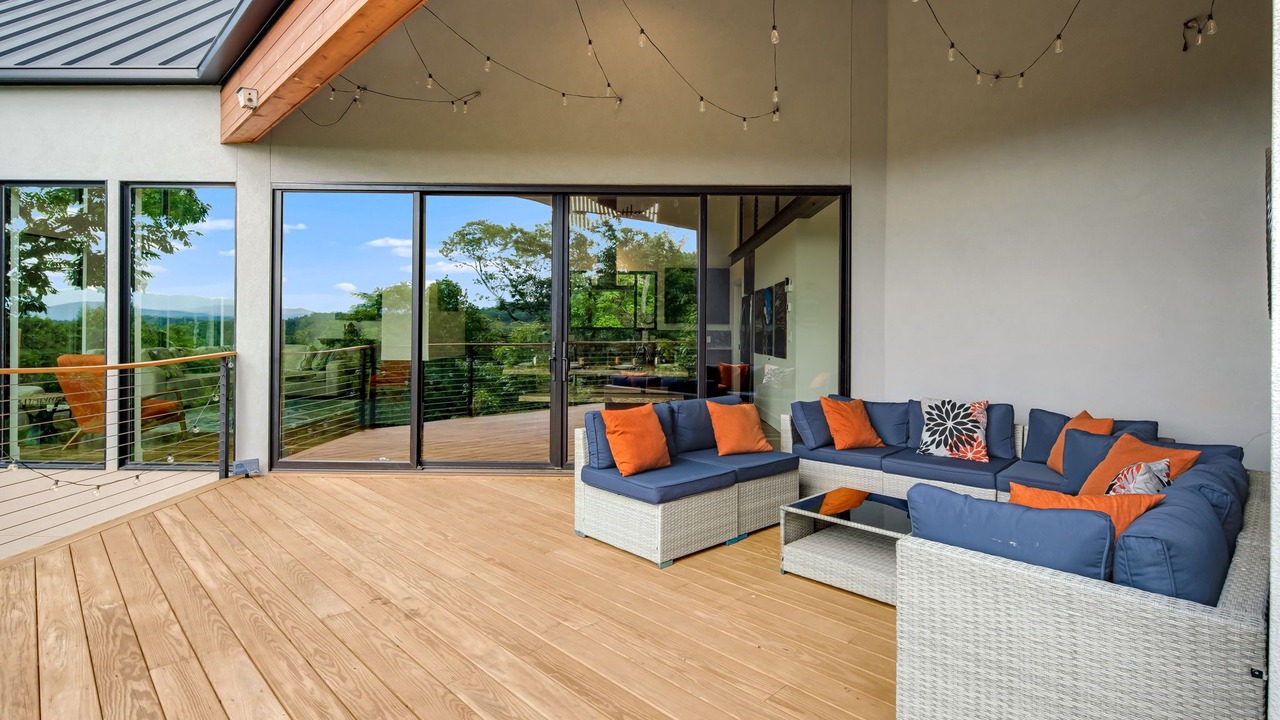 Photo of Patio Balcony in Hendersonville