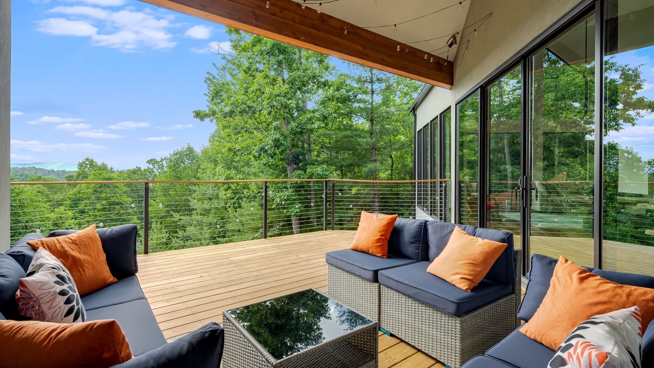 Photo of Patio Balcony in Hendersonville