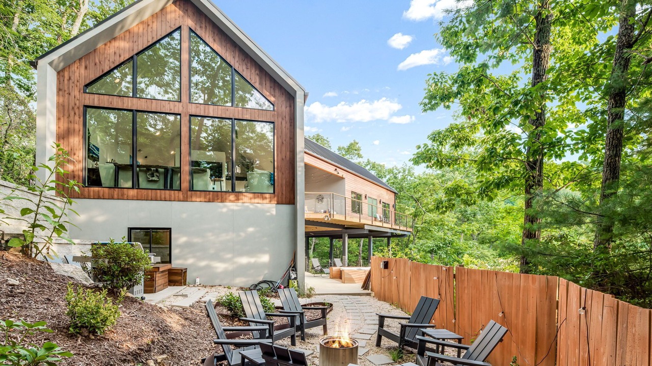 Photo of Outdoor in Hendersonville
