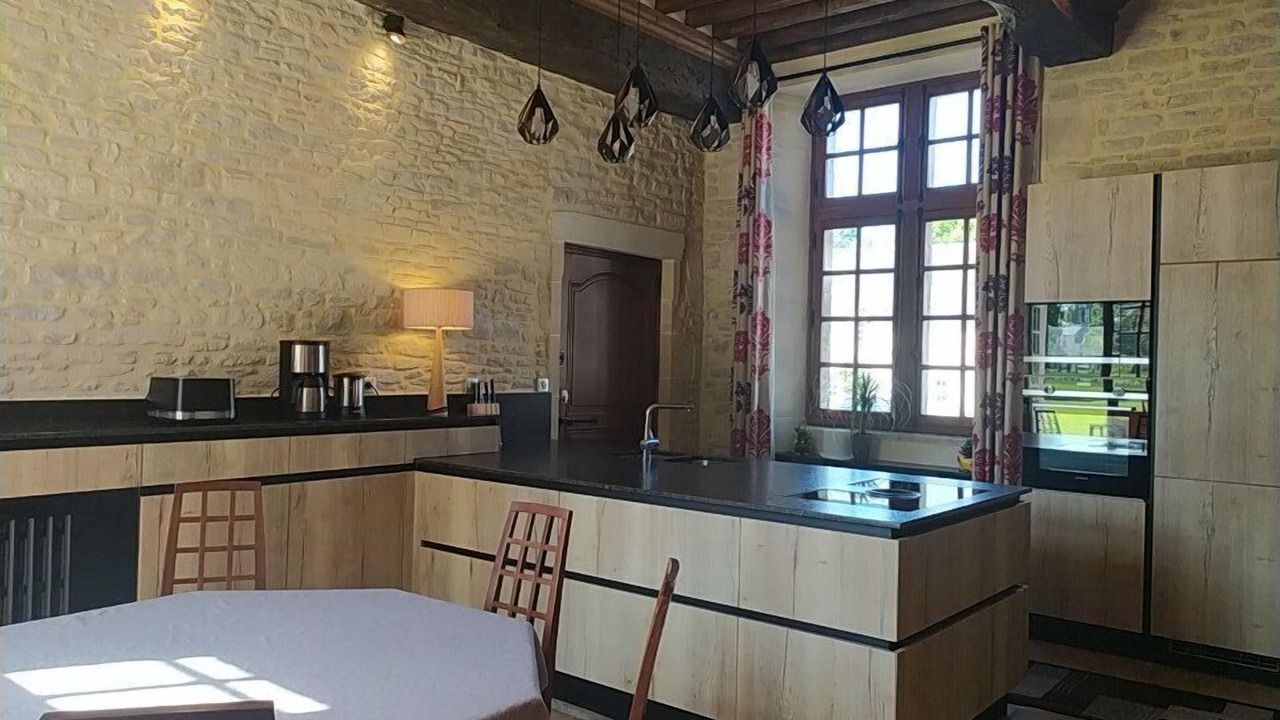Photo of Kitchen in Crepon