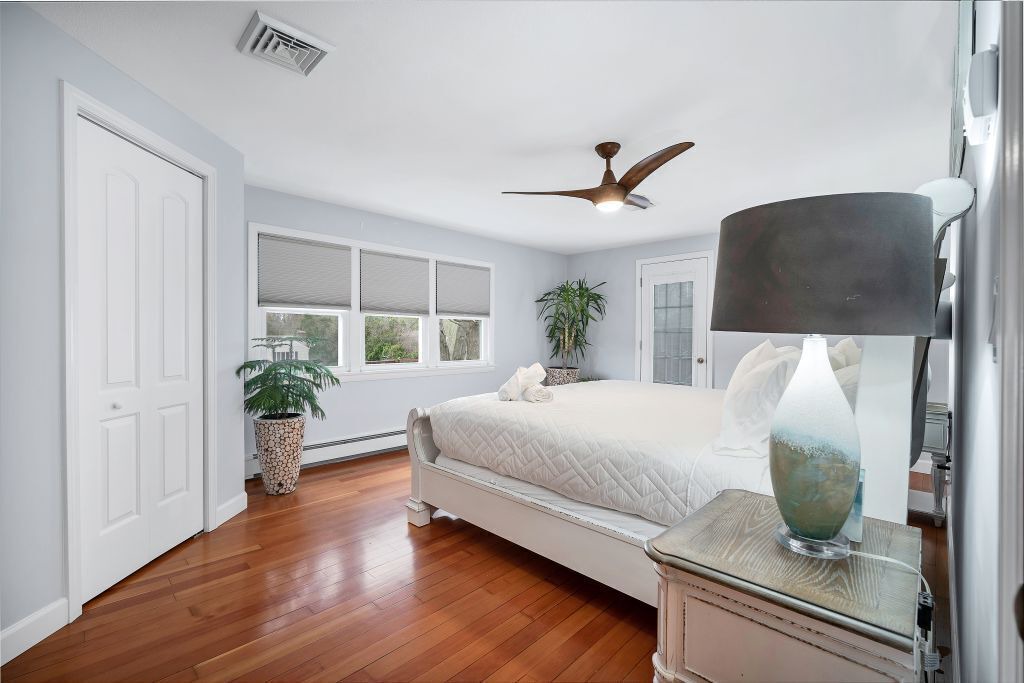 Photo of Others in Niantic