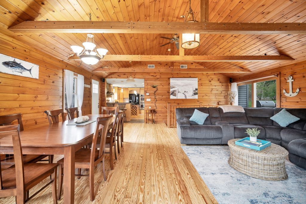 Photo of Livingroom in Niantic