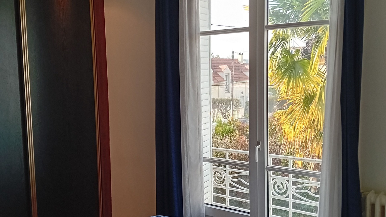 Photo of Bedroom in Domont