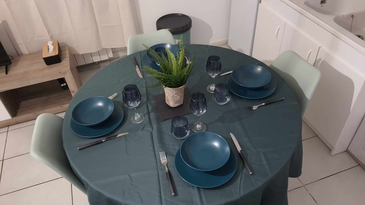 Photo of Others in Anneyron