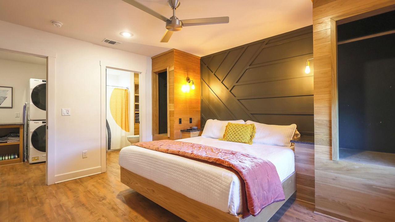 Photo of Bedroom in Glenwood