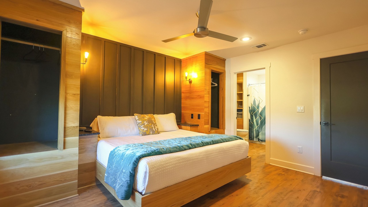 Photo of Bedroom in Glenwood