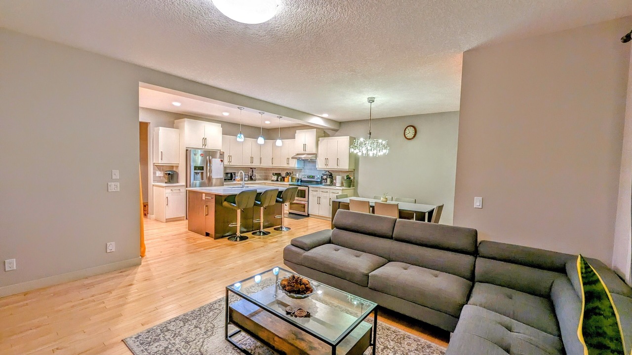 Photo of Livingroom in Cochrane