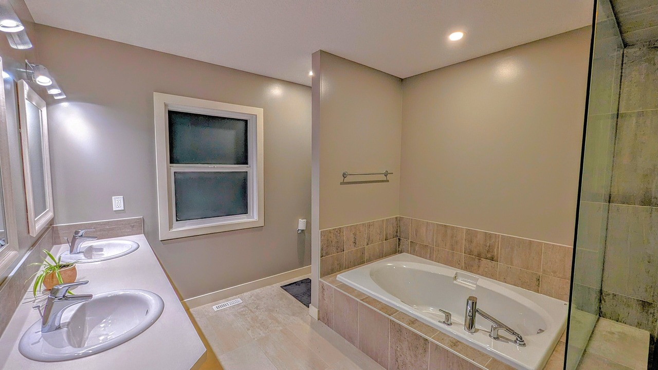 Photo of Bathroom in Cochrane