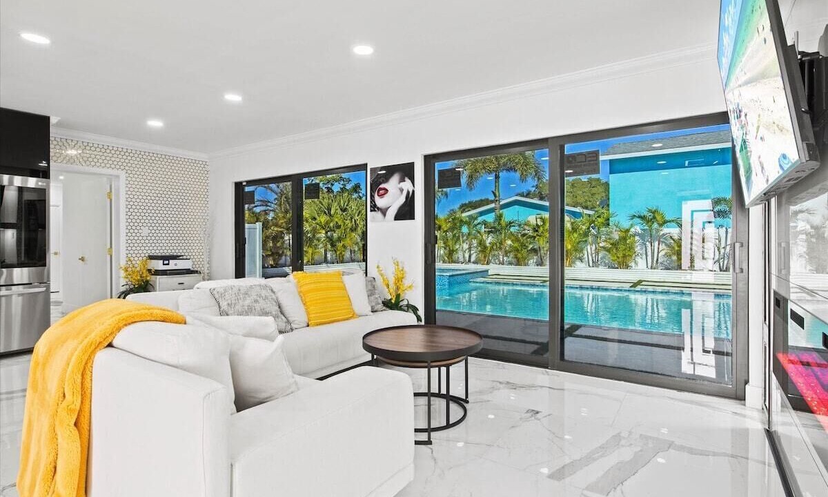 Photo of Livingroom in Belair Bayou