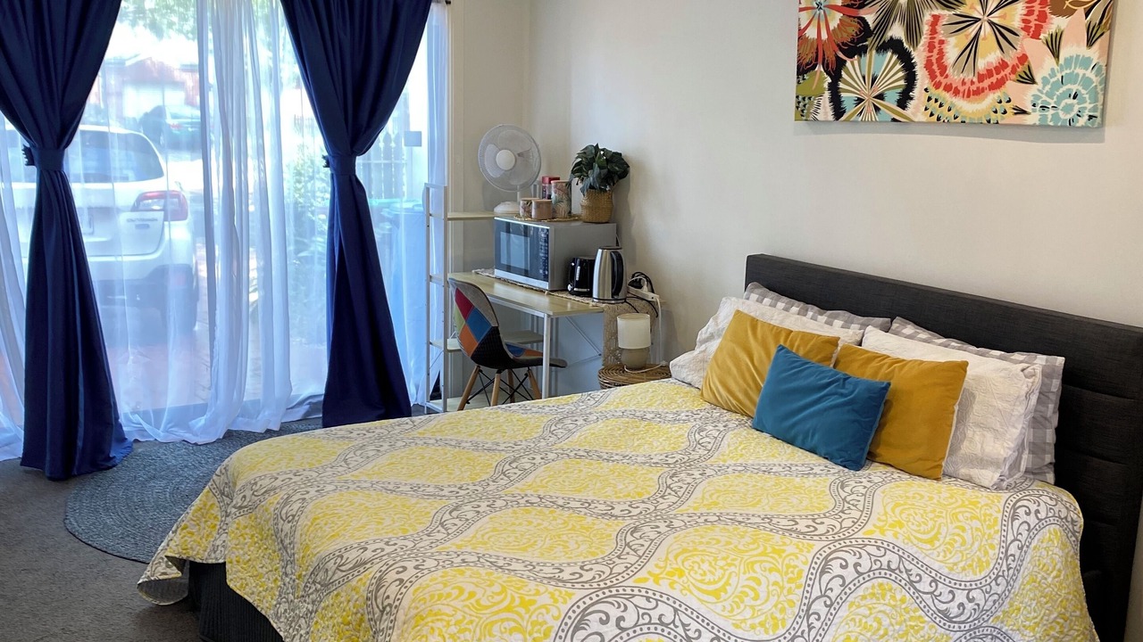 Photo of Bedroom in Lynbrook