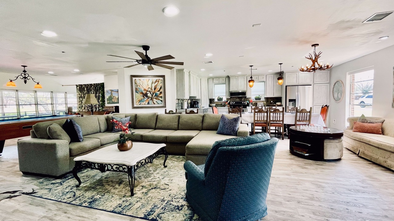 Photo of Livingroom in Granbury