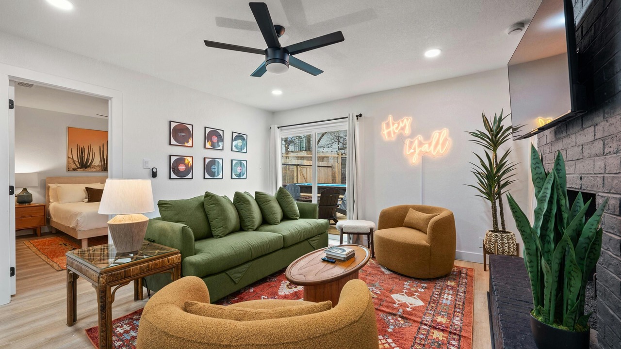 Photo of Livingroom in Barton Hills