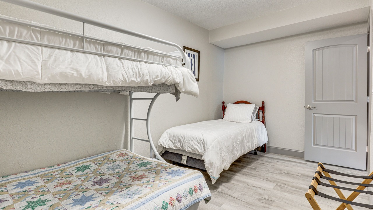 Photo of Bedroom in Roach