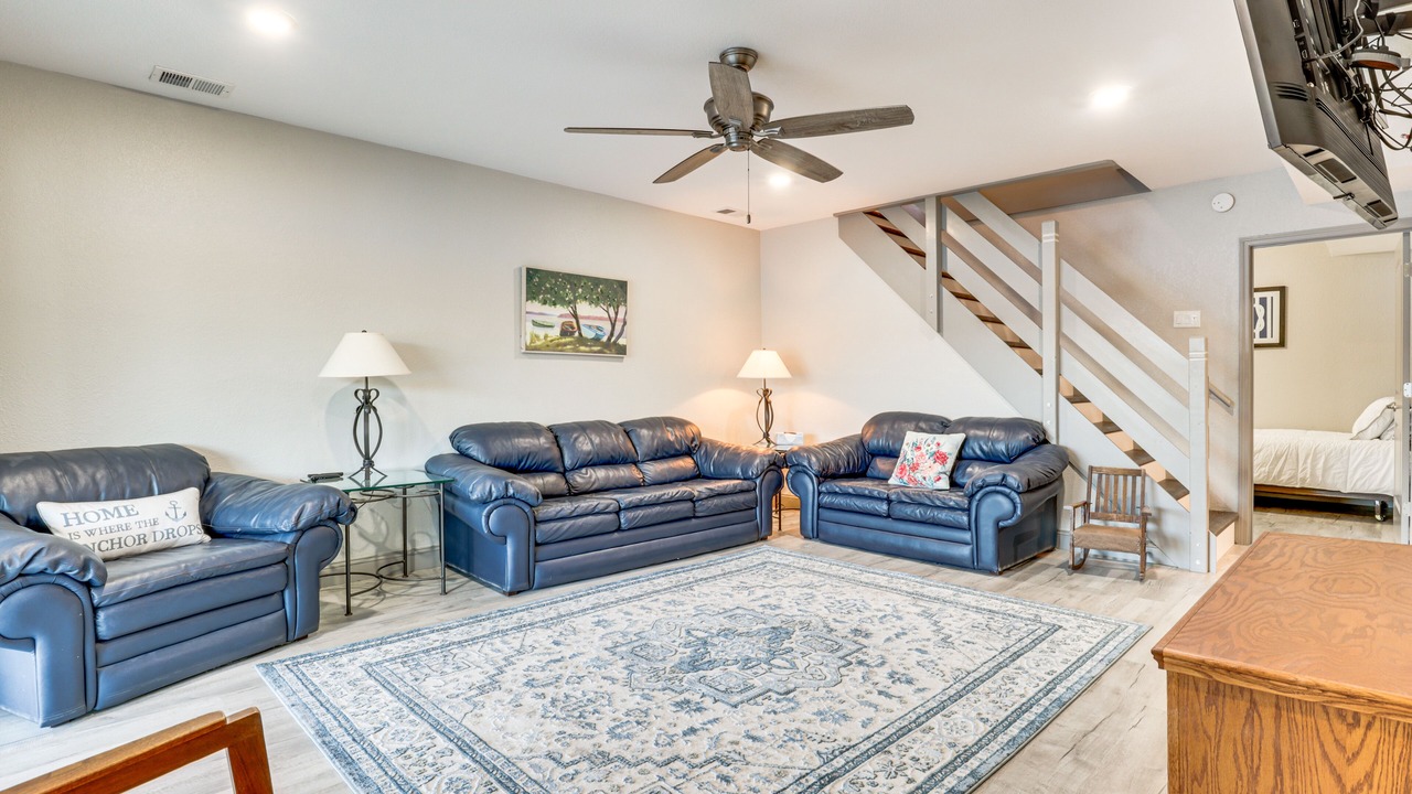 Photo of Livingroom in Roach