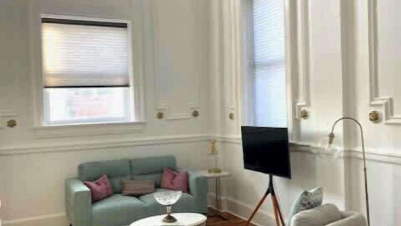 Photo of Livingroom in Wilmington Historic District