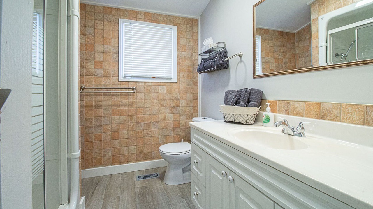 Photo of Bathroom in Algonquin Highlands