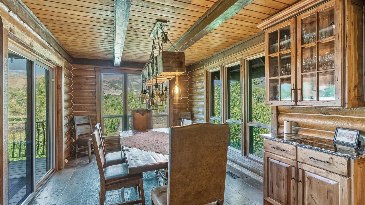 Photo of Livingroom in Eden