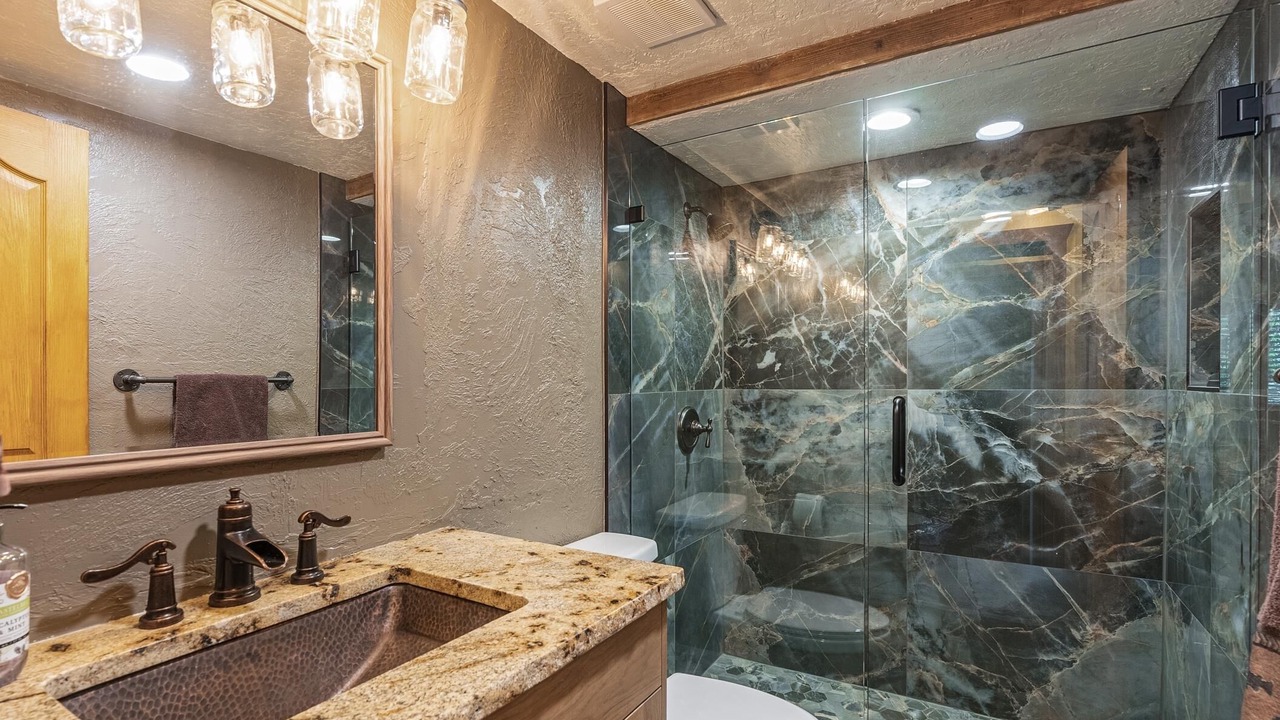 Photo of Bathroom in Eden