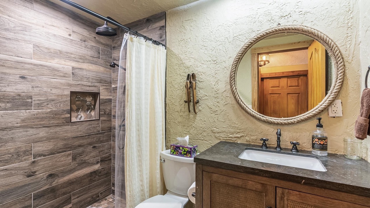 Photo of Bathroom in Eden