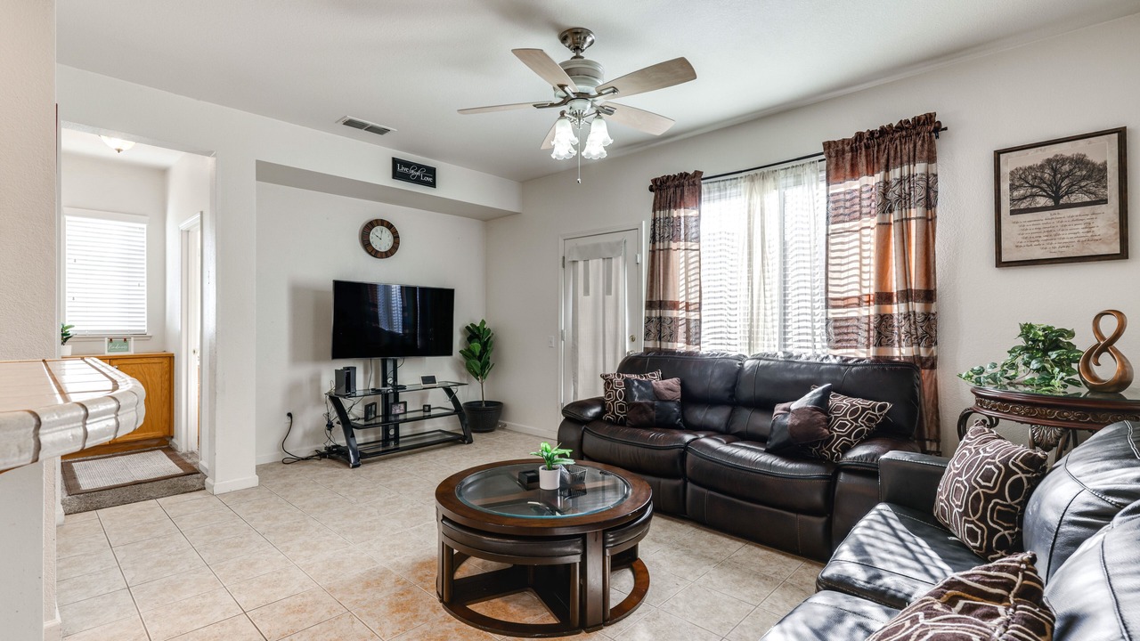 Photo of Livingroom in Turlock