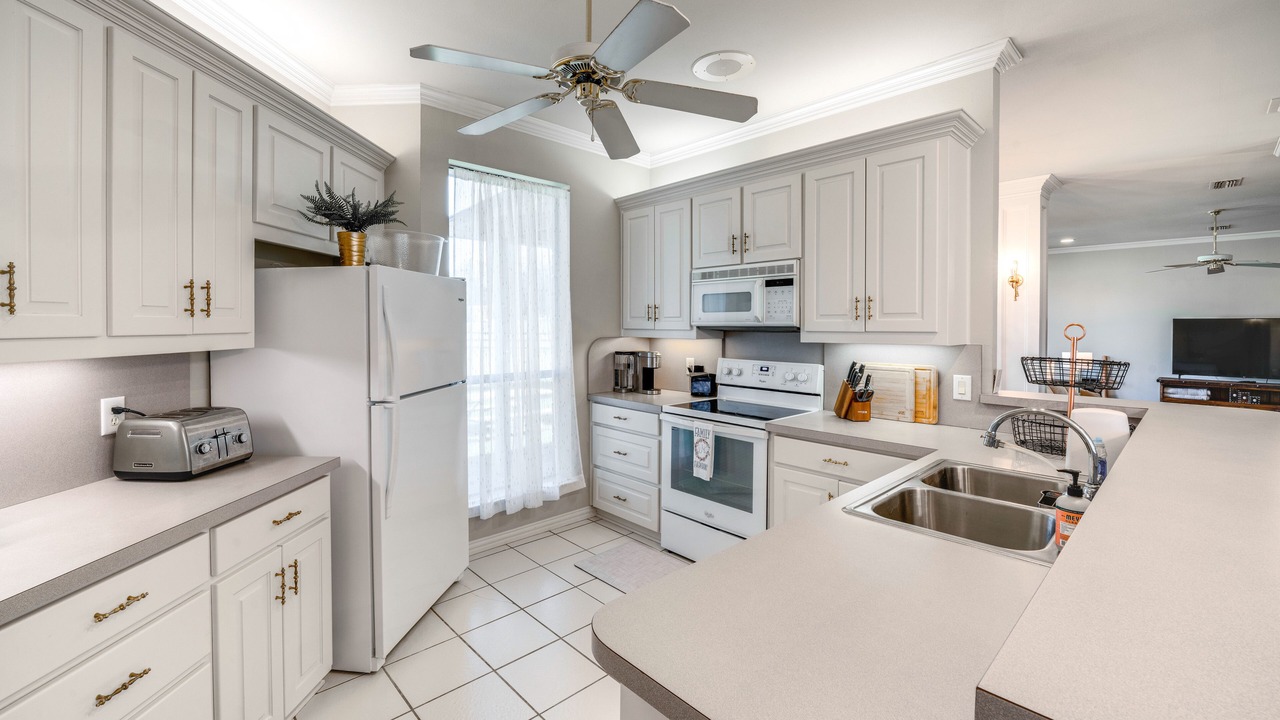 Photo of Kitchen in Aubrey
